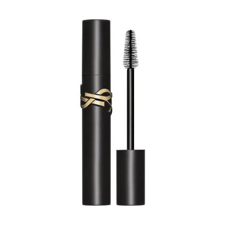 ماسكارا "لاش كلاش" (Lash Clash) من إيف سان لوران (Yves Saint Laurent) بصبغة سوداء فاحمة.